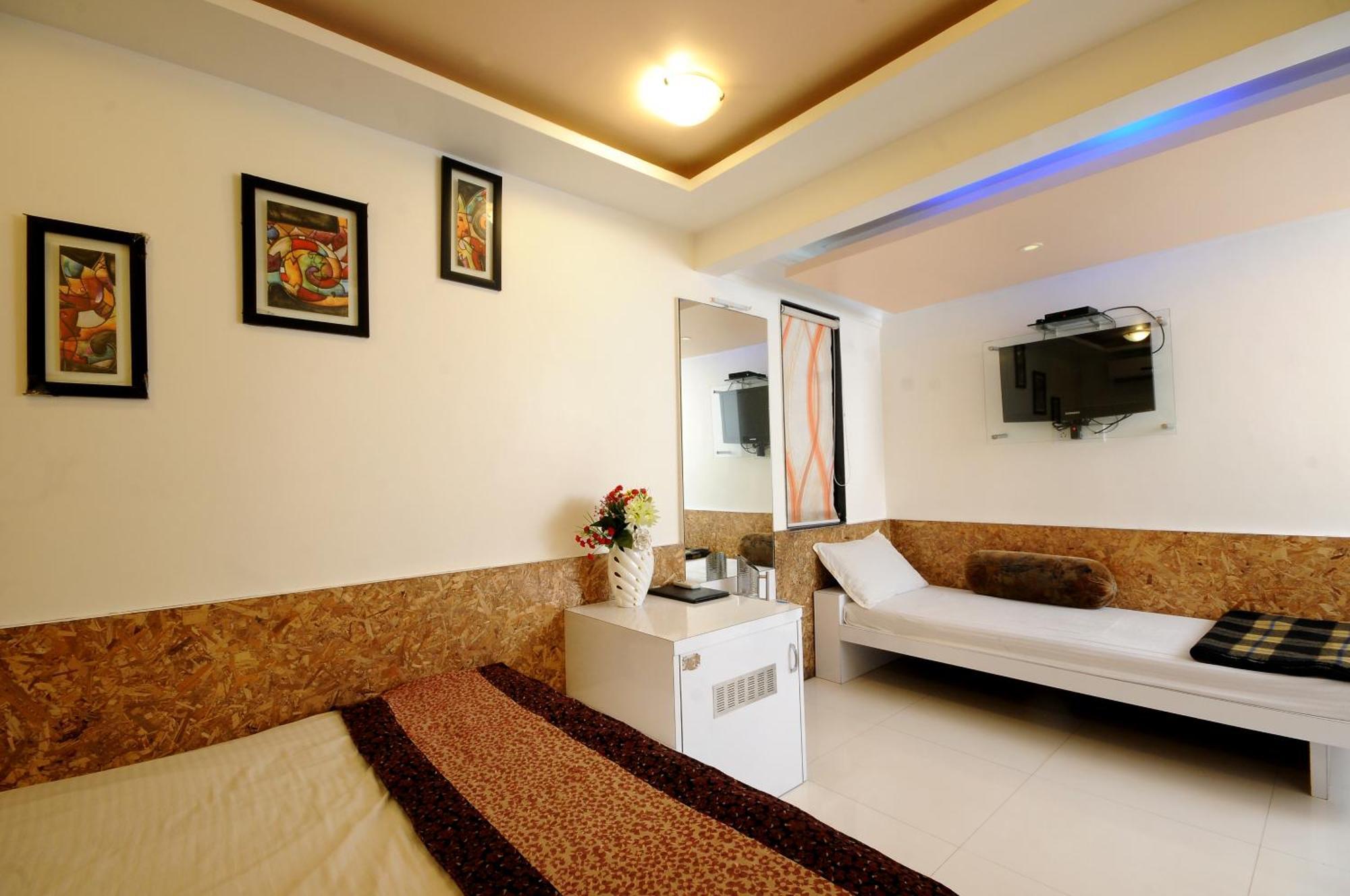 Hotel Vyankatesh&Pure Veg Restaurant Mahābaleshwar Exterior foto